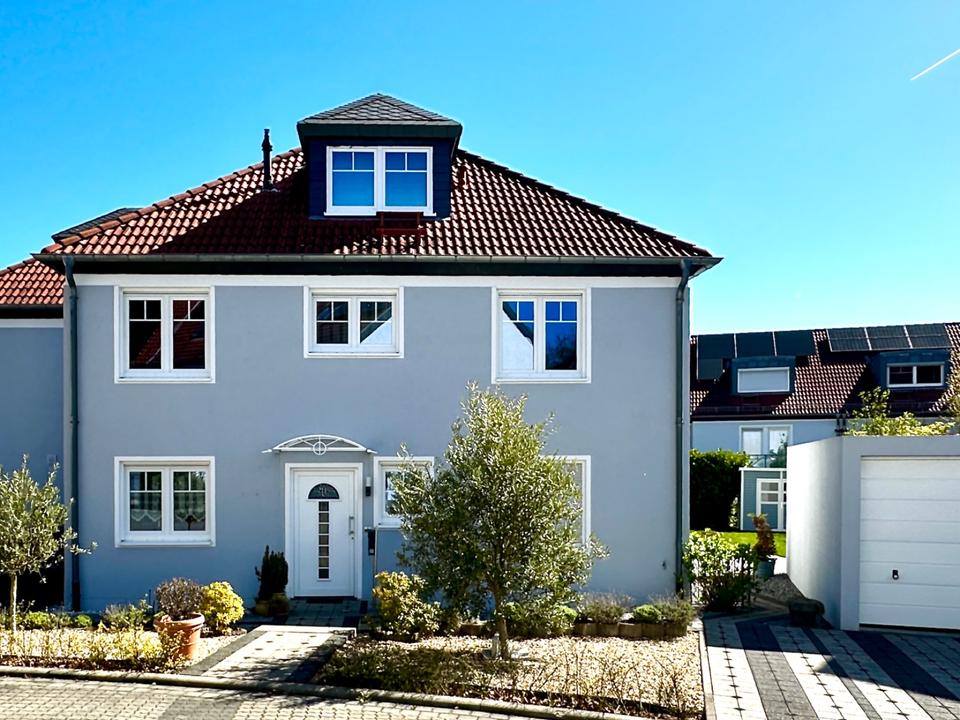 Thumbnail-Selten groß: DHH mit 207qm reiner Wfl. in Bad Vilbel-Dortelweil