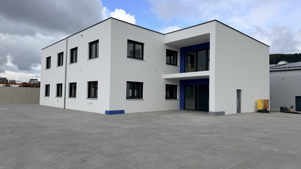 Thumbnail-Jetzt noch mitgestalten! Teilbare Erdgeschoss BüroPraxis Ebene mit Parkflächen in Mühlhausen