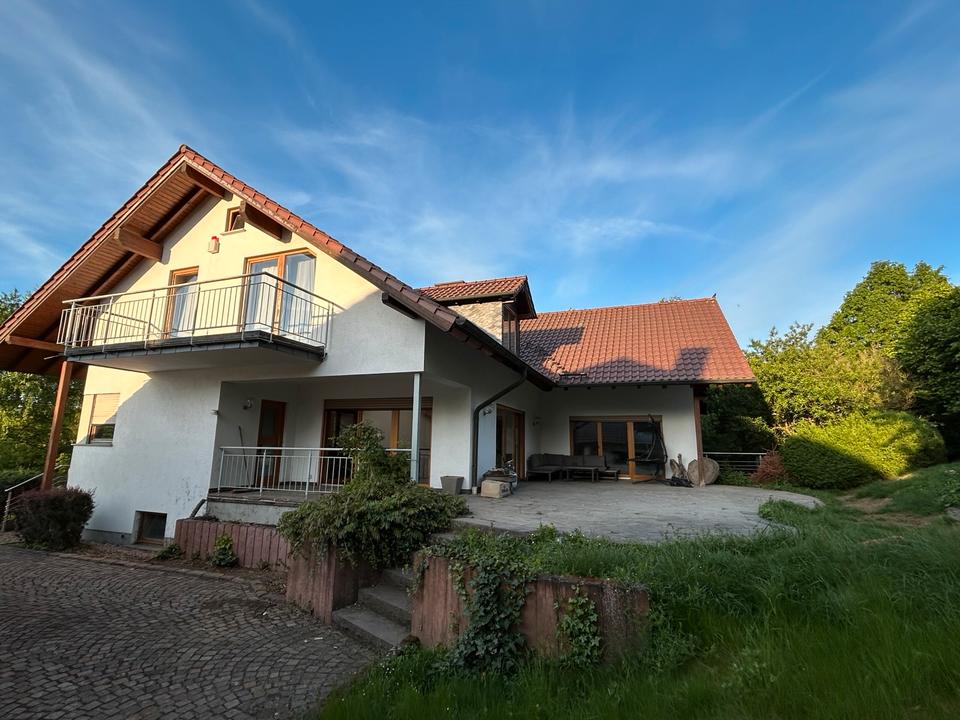 Thumbnail-Exclusive Zweifamilienhaus Zentral und Naturnah