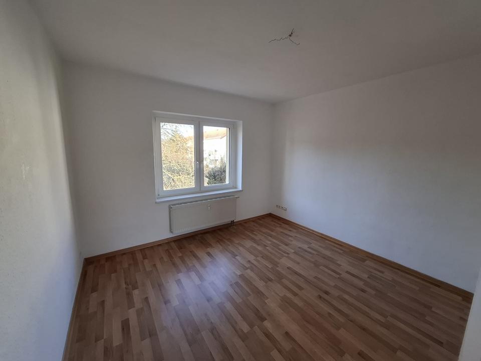 Thumbnail-Renovierte 2-Zimmer-Wohnung im 2. Obergeschoss in gepflegter Wohnanlage – Weißenfels-West