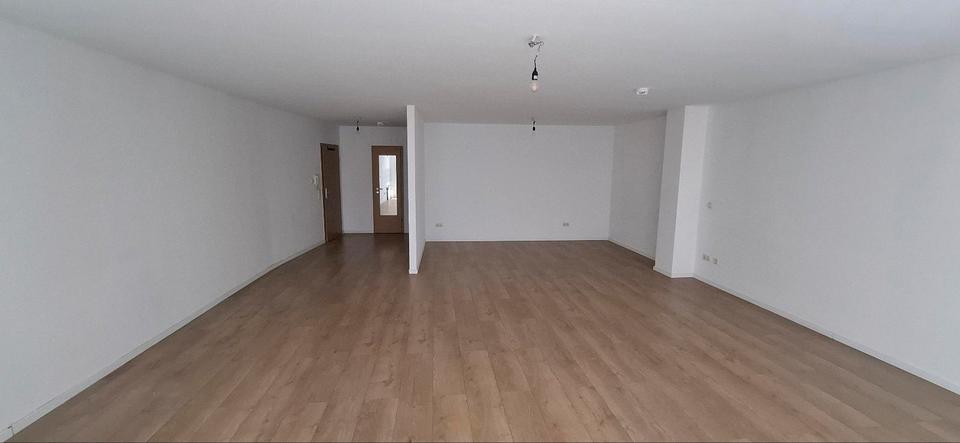 Thumbnail-1 Zimmer Wohnung 67 m2 Groß mitten in Bad Orb