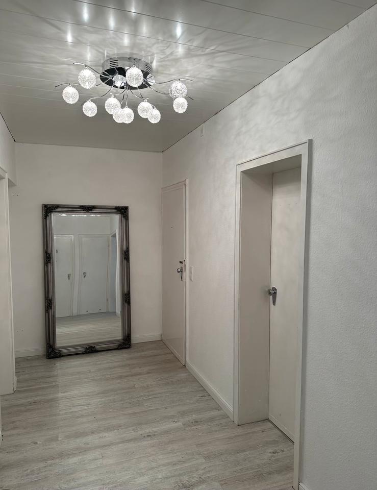 Thumbnail-Modernisierte 3-Zimmer-Wohnung mit Balkon und EBK in Wesel