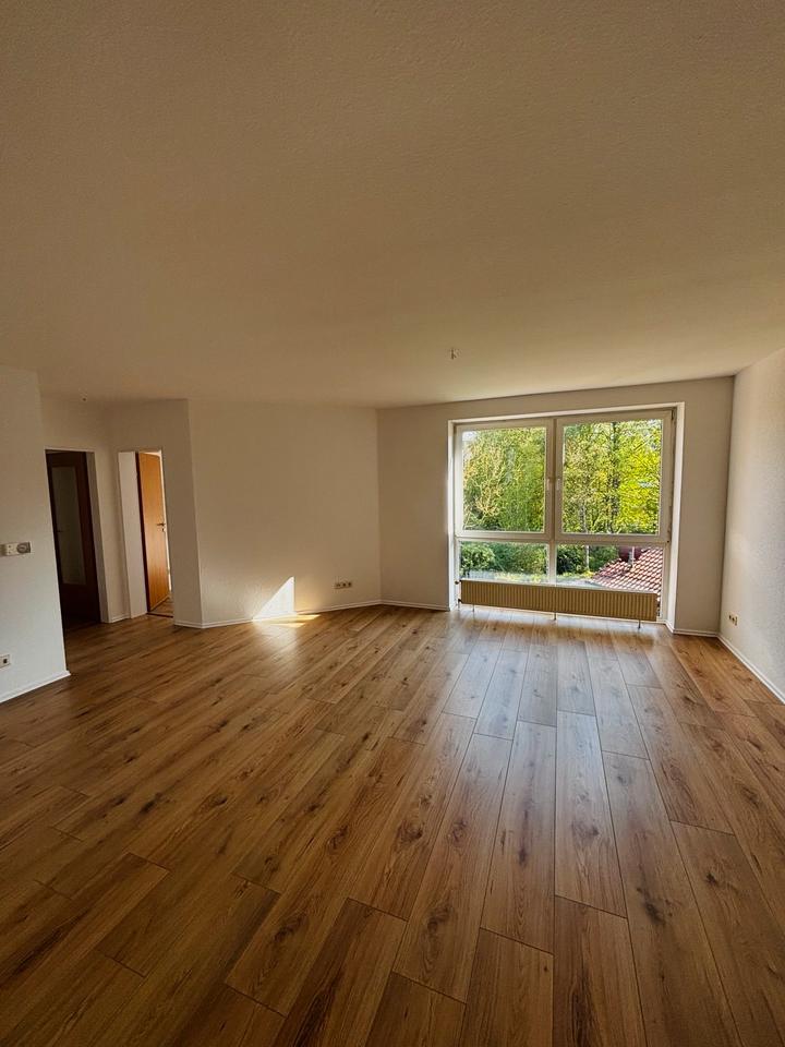 Thumbnail-Frisch renovierte 3-Zimmer Wohnung in Altengroden