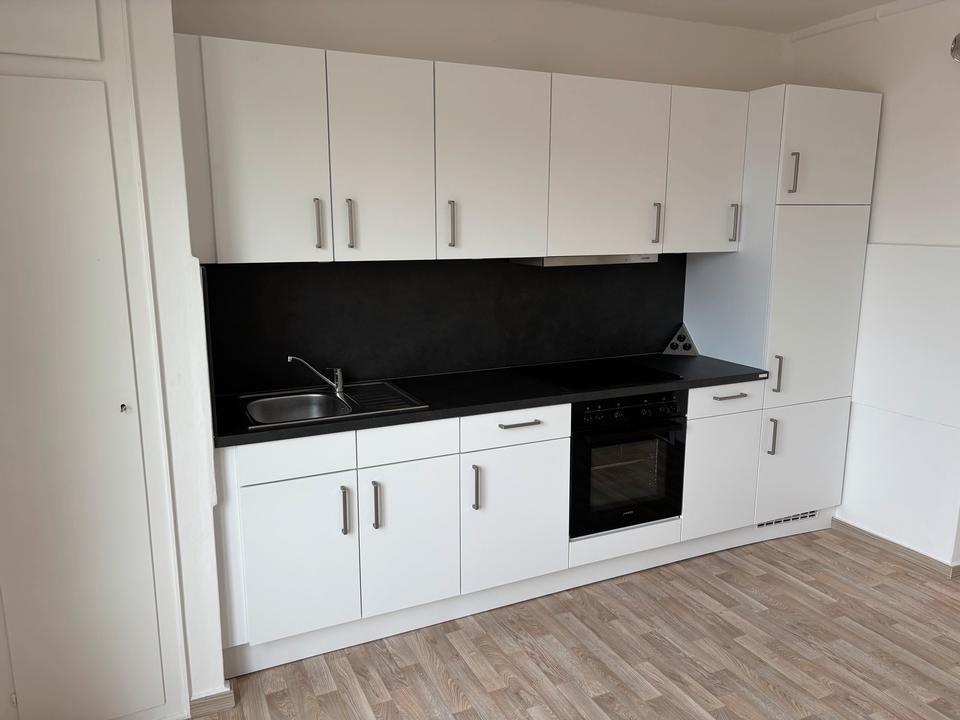 Thumbnail-2 Zimmer—Küche—Bad frisch renoviert