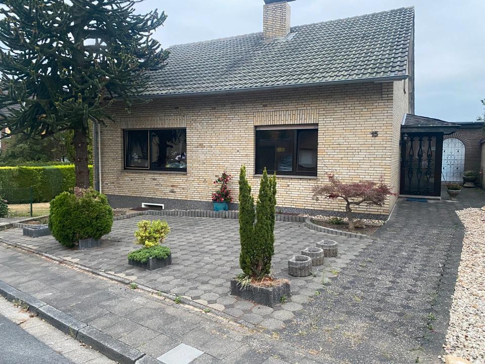 Thumbnail-Schönes Einfamilienhaus auf Doppelgrundstück