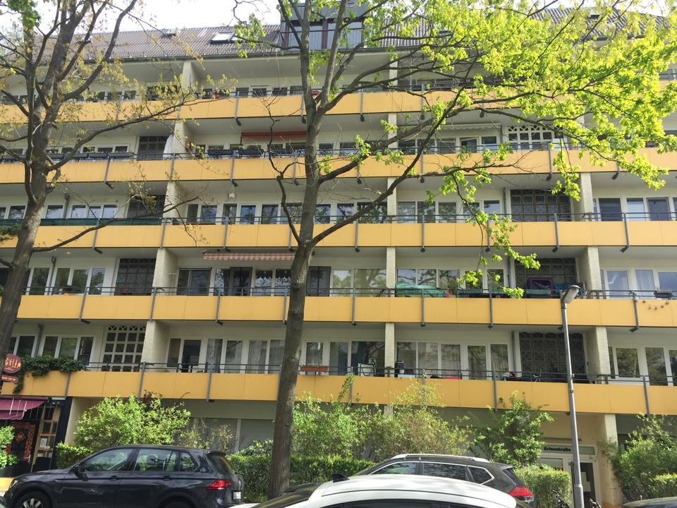 Thumbnail-VERMIETETE 2-Zimmer-Wohnung mit 2 Balkonen zu verkaufen