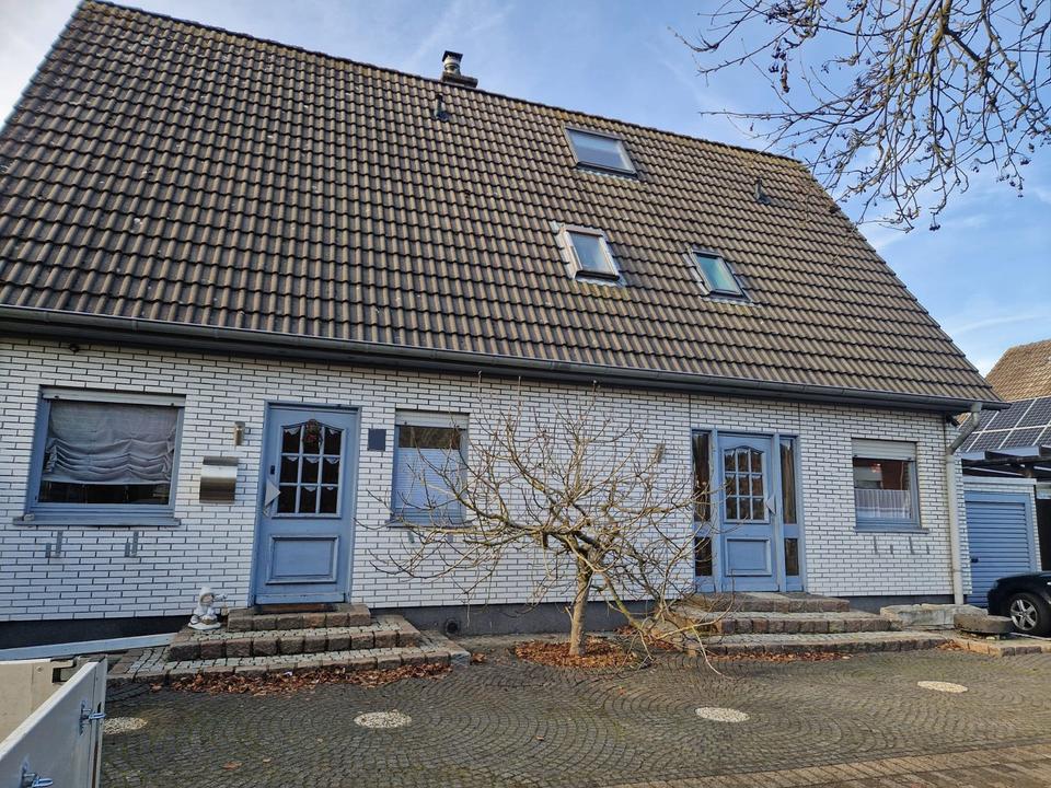 Thumbnail-Einfamilienhaus mit viel Nutzfläche in gefragter Lage