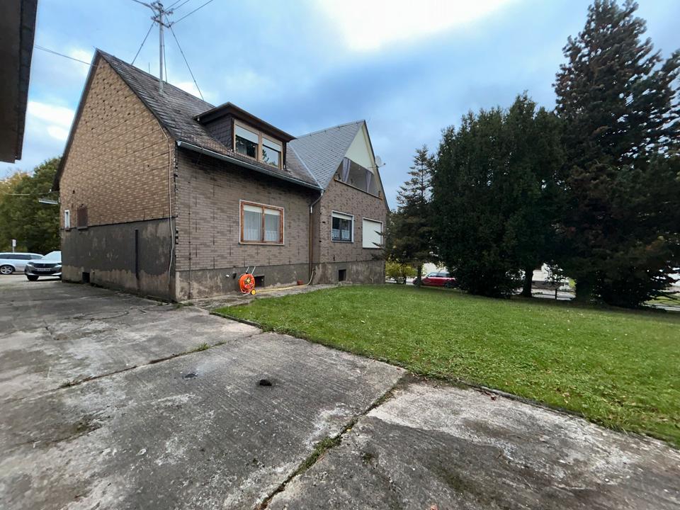 Thumbnail-Charmantes Mehrfamilienhaus mit Halle & Apartment in Toplage