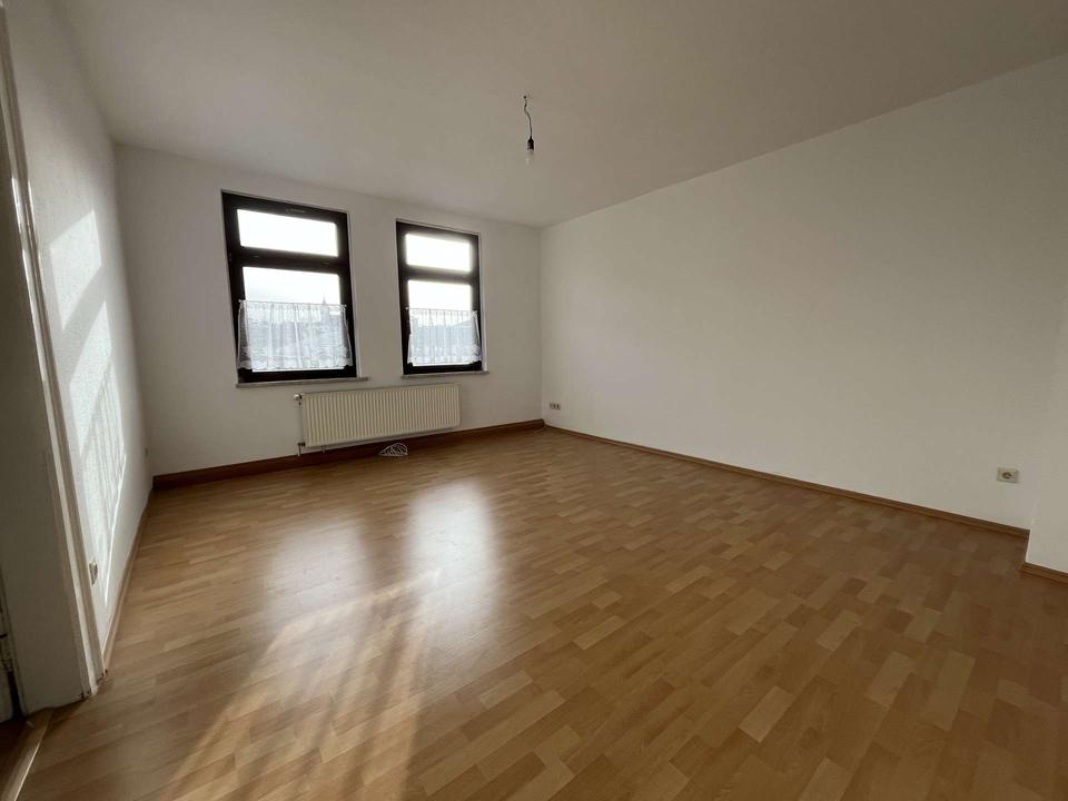 Thumbnail-Attraktive 2,5-Zimmer-Wohnung mit Stellplatz - zentral in Sonneberg!