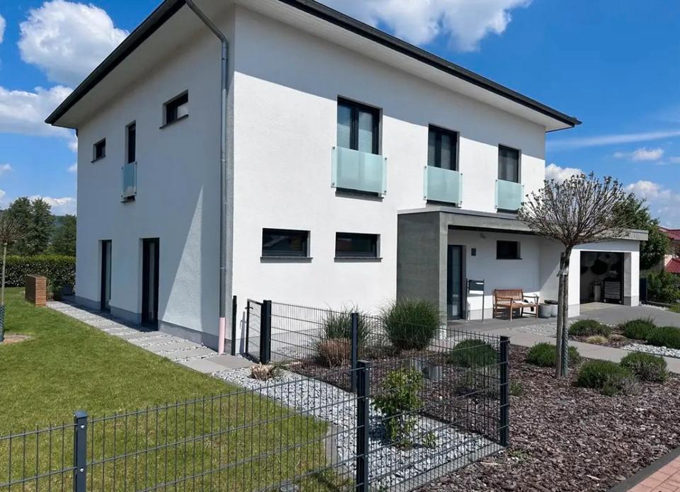 Thumbnail-Modernes Einfamilienhaus mit Doppelgarage und vieles mehr