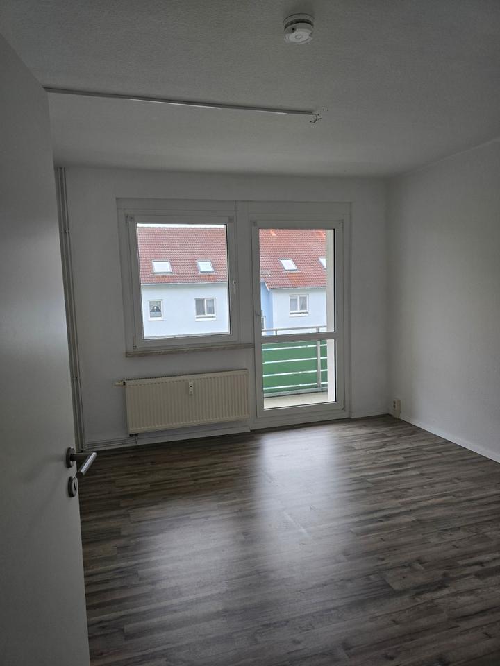 Thumbnail-Große Familienwohnung! 125,6 m² + 6 Räume + 2 Bäder + Balkon