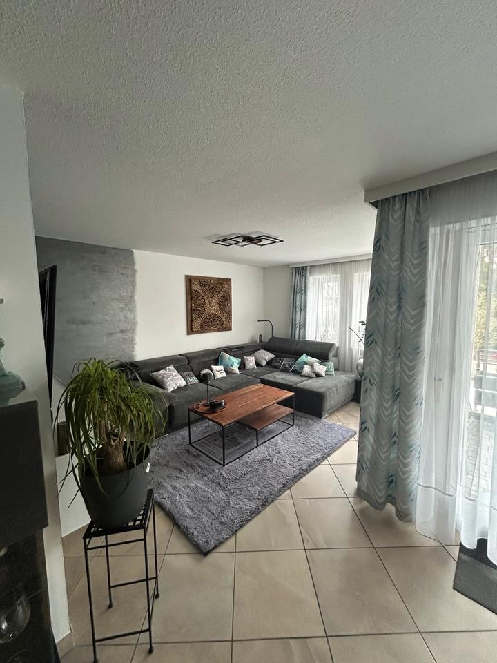 Thumbnail-Schöne 3-Zimmer Wohnung mit Balkon und Garage zu Verkaufen