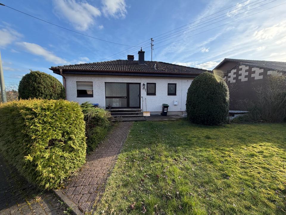 Thumbnail-Ein-Zweifamilienhaus mit Weitblick in ruhiger Wohnlage in Freisen