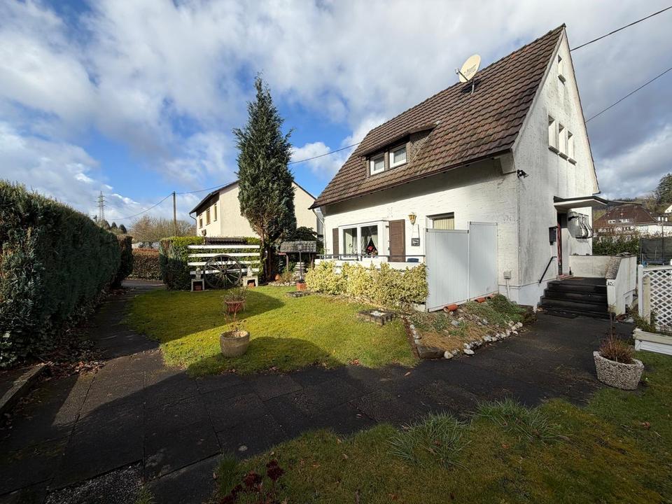 Thumbnail-Gemütliches kleines Einfamilienhaus mit Garten zu vermieten