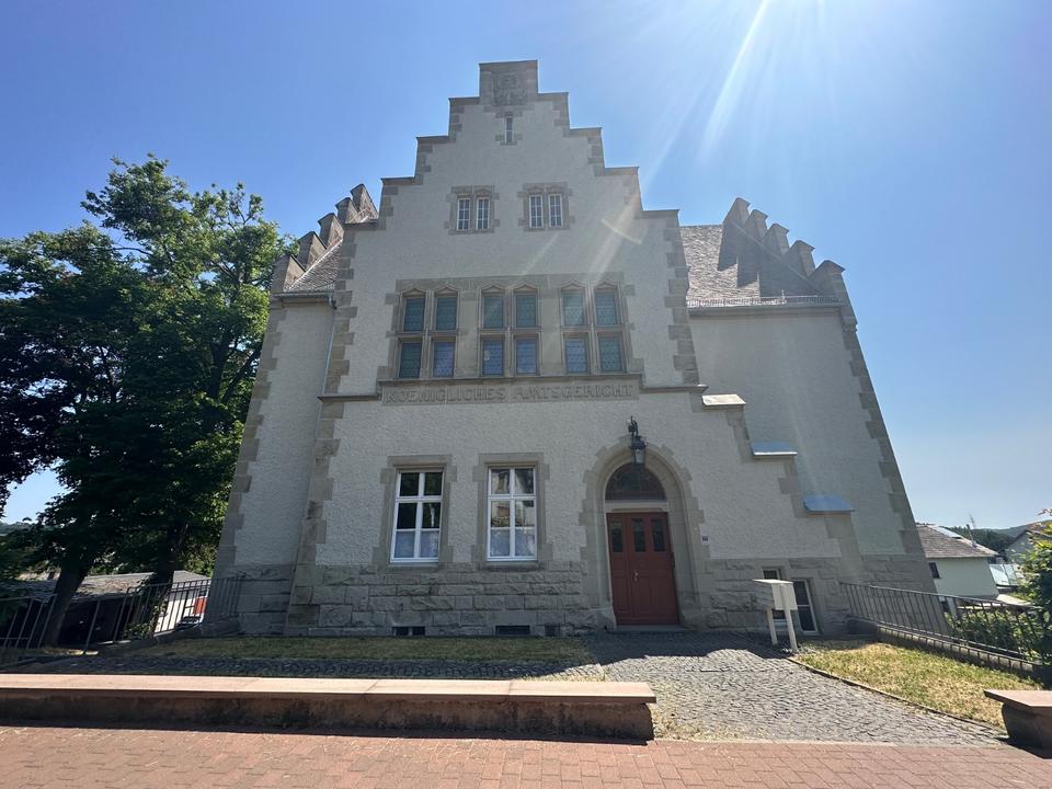 Thumbnail-Modernes Wohnen in historischem Ambiente - Prächtige 2,5 ZKB im Obergeschoss