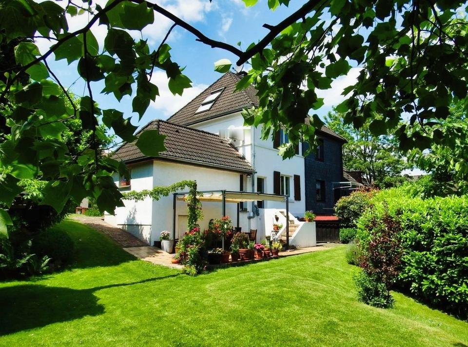 Thumbnail-Sanierte Doppelhaushälfte – 127m² | Garten | Spielplatz | ab Sep