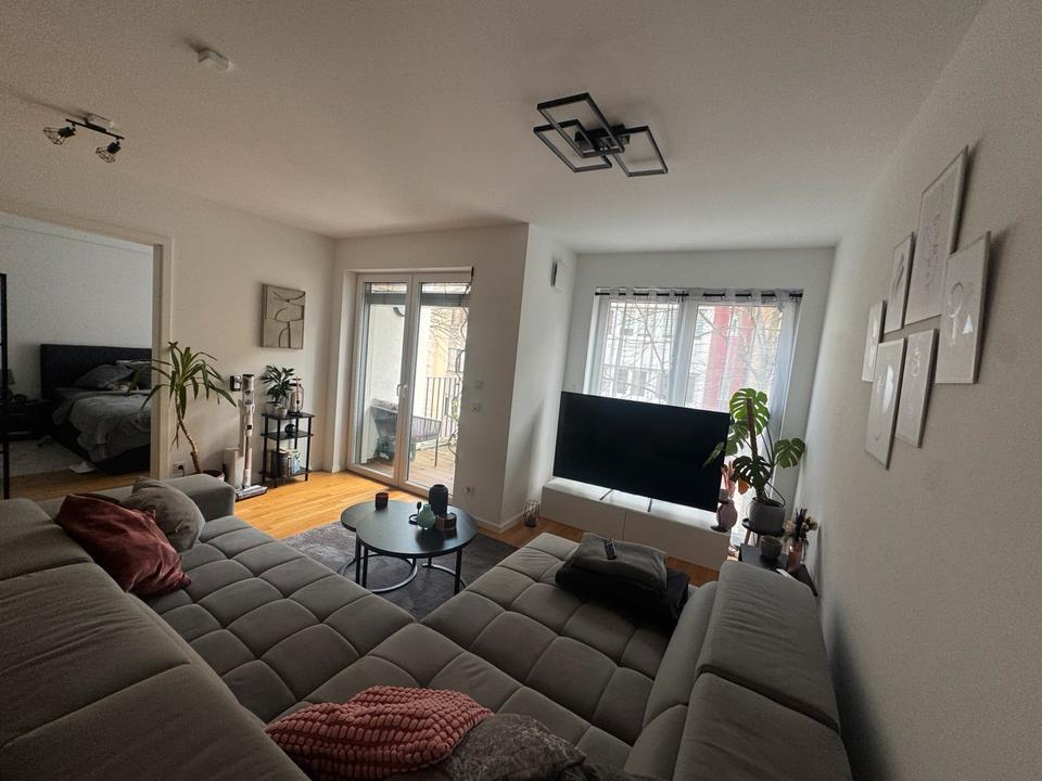 Thumbnail-Moderne 2 ZKB Neubauwohnung, mit Balkon, Aufzug, Küche und TG