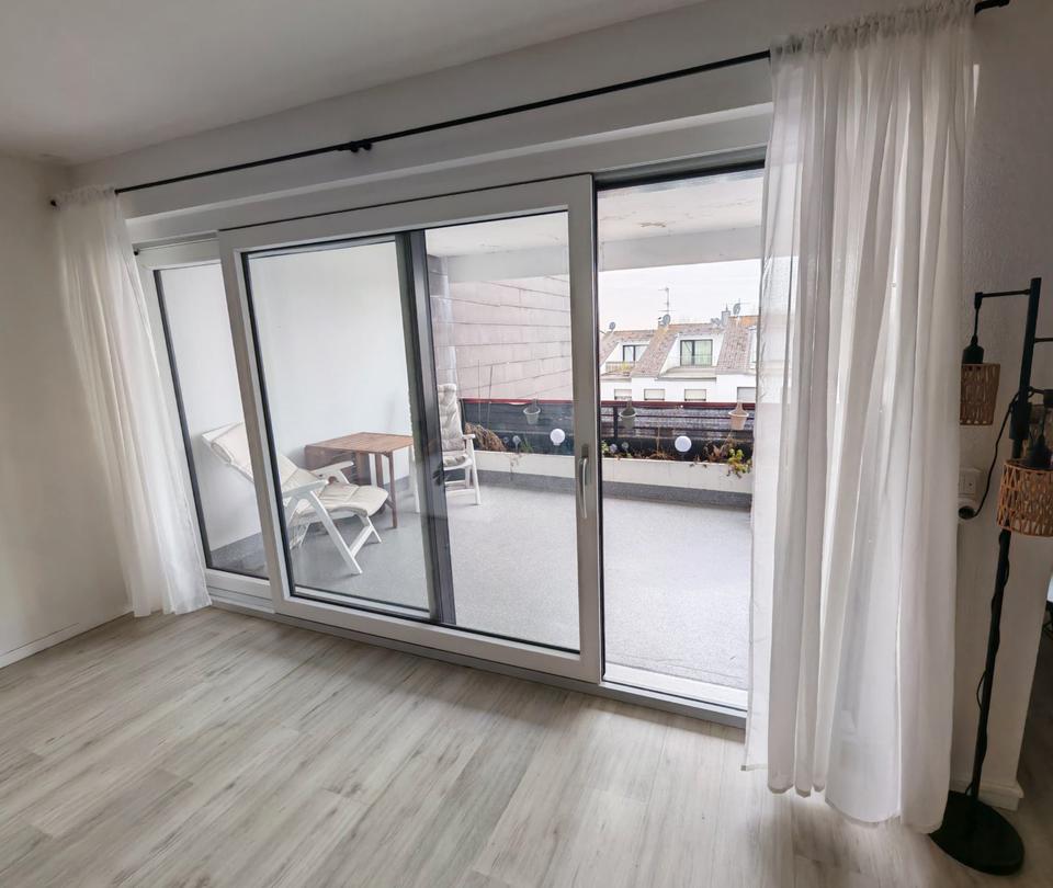 Thumbnail-Schöne 2 12 Zimmer in Leverkusen Lützenkirchen mit Schwimmbad