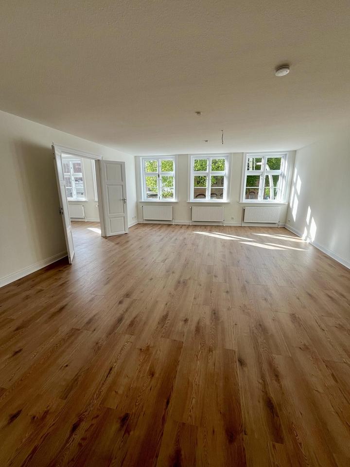Thumbnail-Ab sofort! Renovierte 3 Zimmer Altbauwohnung in Citylage
