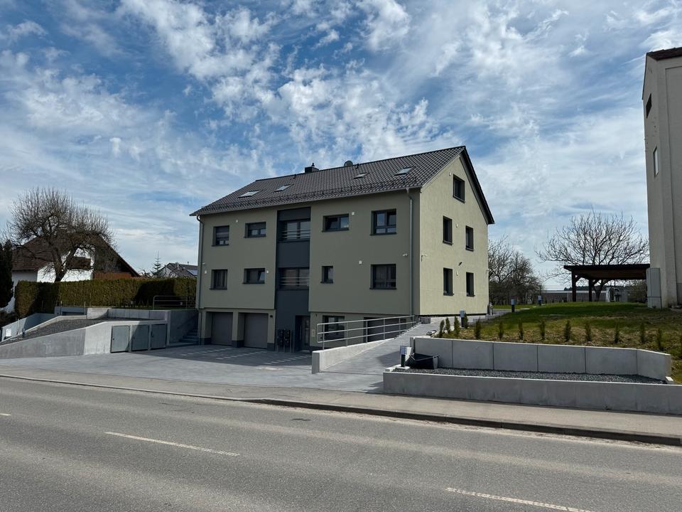 Thumbnail-4 Zi. DG-Wohnung mit Einbauküche *kernsaniert* Erstbezug in Staig
