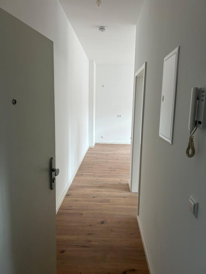 Thumbnail-***Sanierte 2,5-Zimmer-Wohnung in Oberschöneweide (WE 3)***