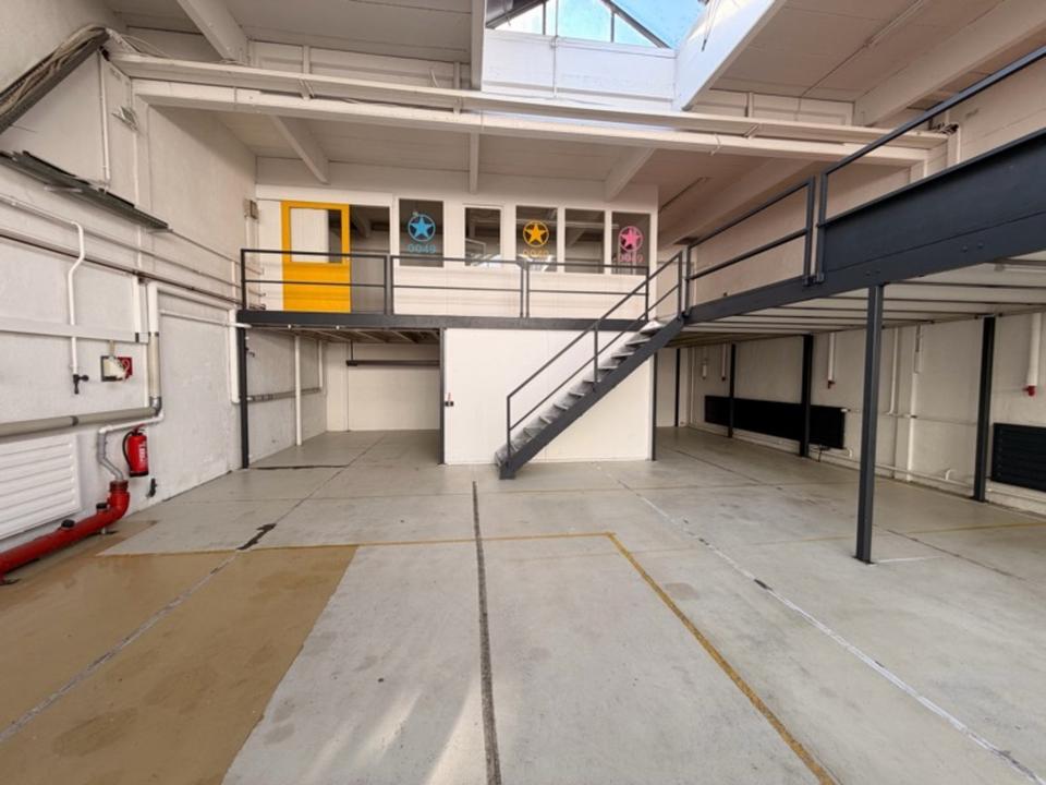 Thumbnail-Lagerfläche auf der Businessmeile in Bernhausen