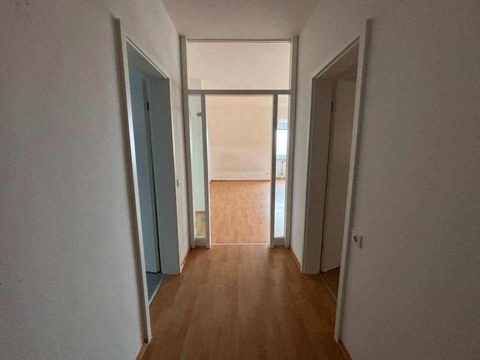 Thumbnail-helle Dachgeschosswohnung - 3 ZKB mit Einbauküche in Frickhofen