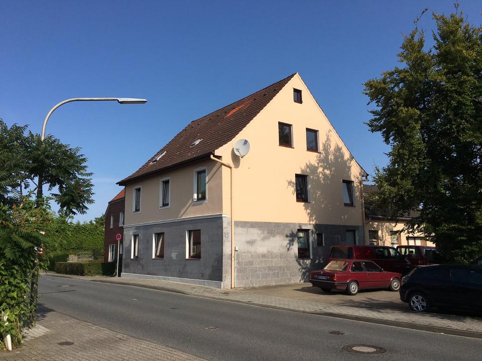 Thumbnail-014007 - 1 ZKB Wohnung im 2. OG rechts zu vermieten