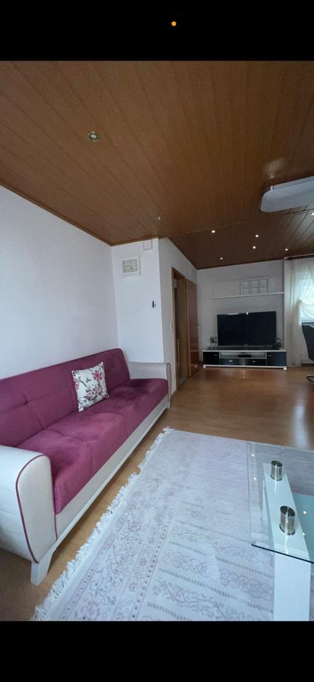 Thumbnail-Freundliche Dachgeschoss Wohnung in Zentraler Lage