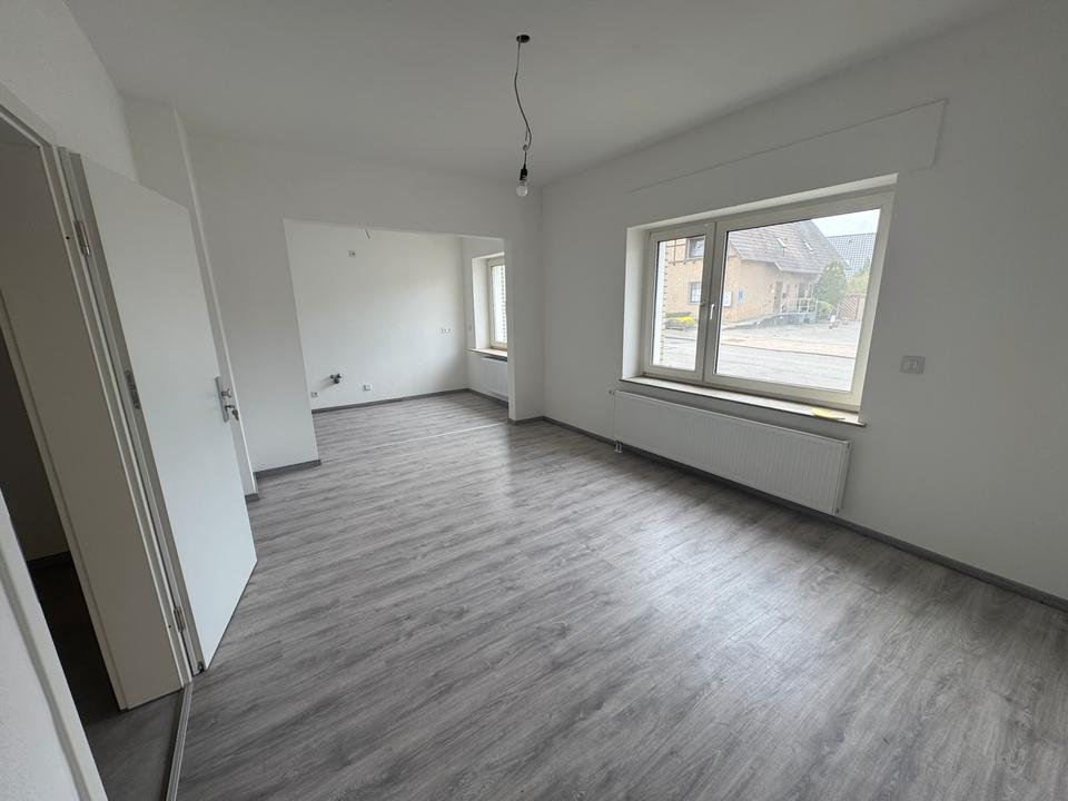 Thumbnail-Attraktive und Sanierte, 3 Zimmer Erdgeschosswohnung mit Garten