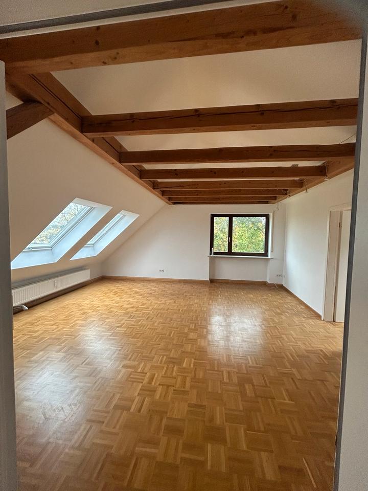 Thumbnail-Dachgeschosswohnung mit großer Wohnküche ab sofort zu vermieten