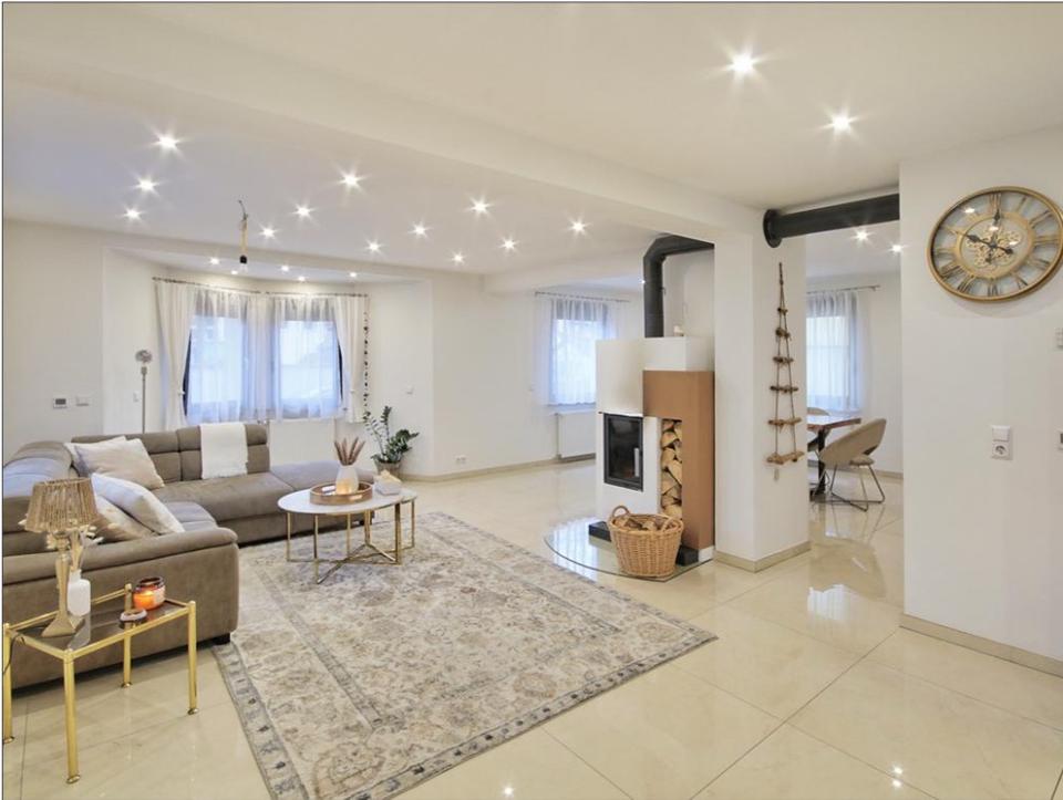 Thumbnail-Stilvoll sanierte, vollmöblierte freistehende Stadtvilla+ Garten