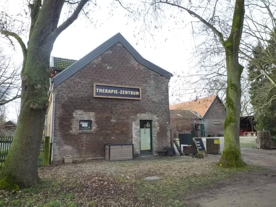 Thumbnail-historisches Dachgeschoss im Therapie- Zentrum Heinenhof