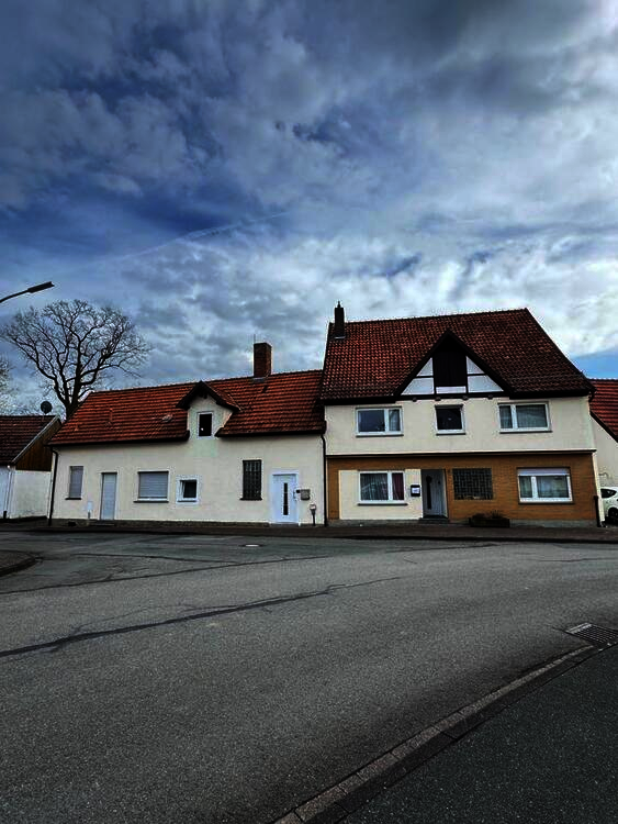 Thumbnail-kernsaniertes Dreifamilienhaus in Borgentreich – provisionsfrei