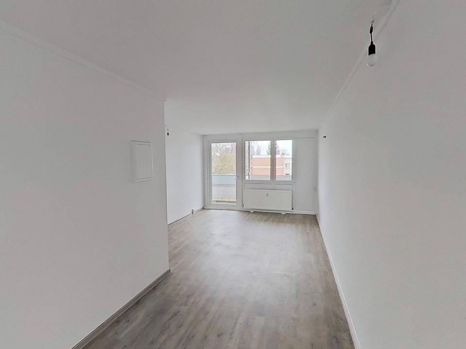 Thumbnail-Frisch renovierte 3-Zimmer-Wohnung mit großem BALKON und intelligenter Raumaufteilung