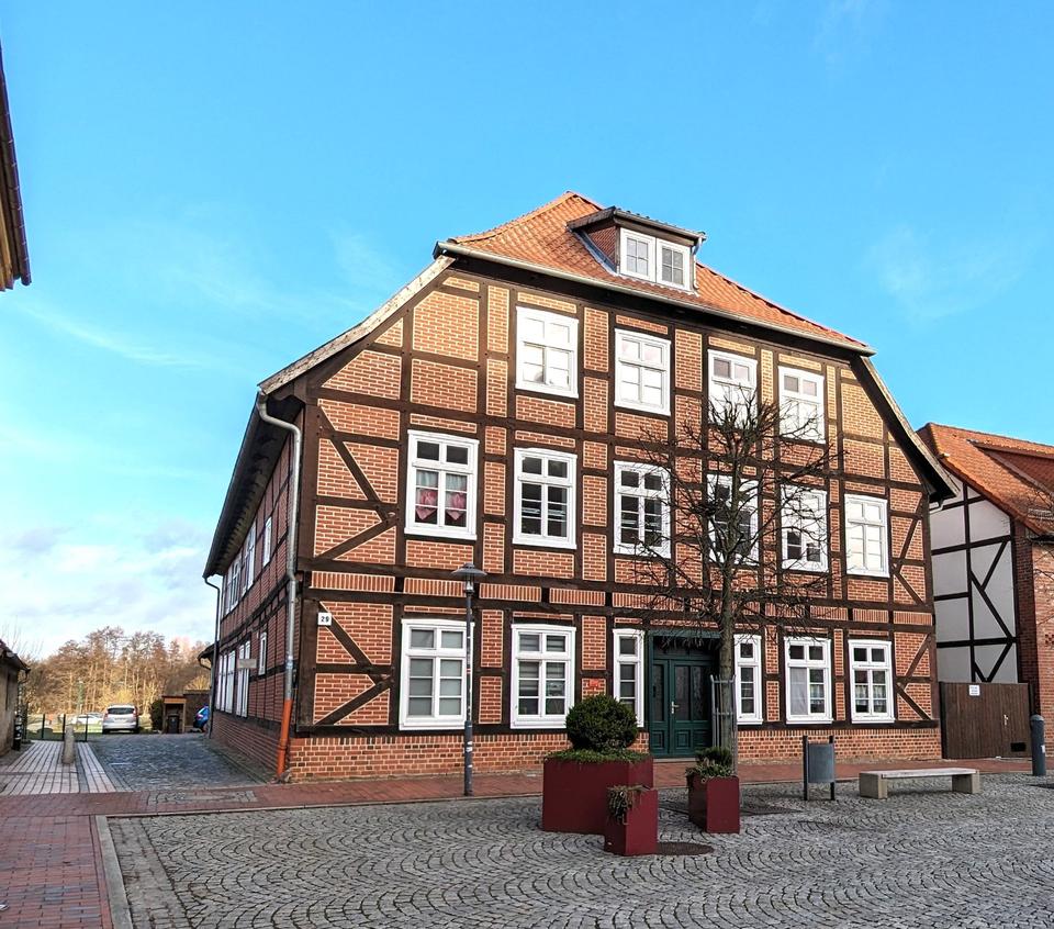 Thumbnail-geräumige 3-Zimmerwohnung - Lange Straße 29 - 1066.002