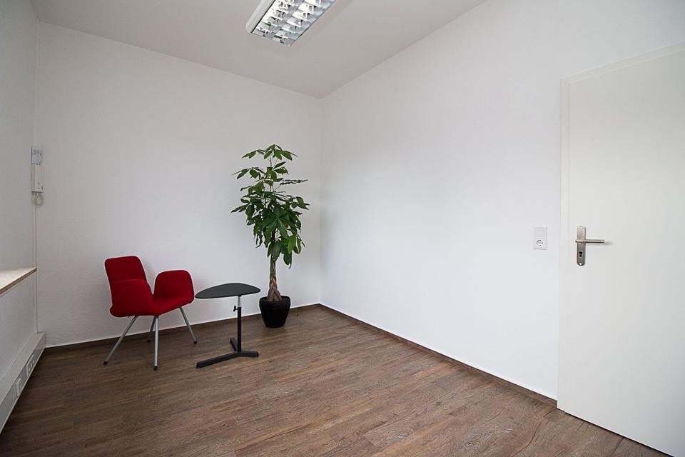 Thumbnail-ca. 26,71 qm große und helle Bürofläche für 8,75€m²