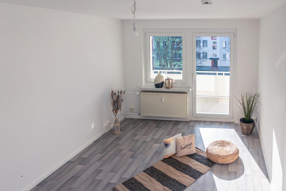 Thumbnail-Helle 3-Raum-Wohnung mit Balkon