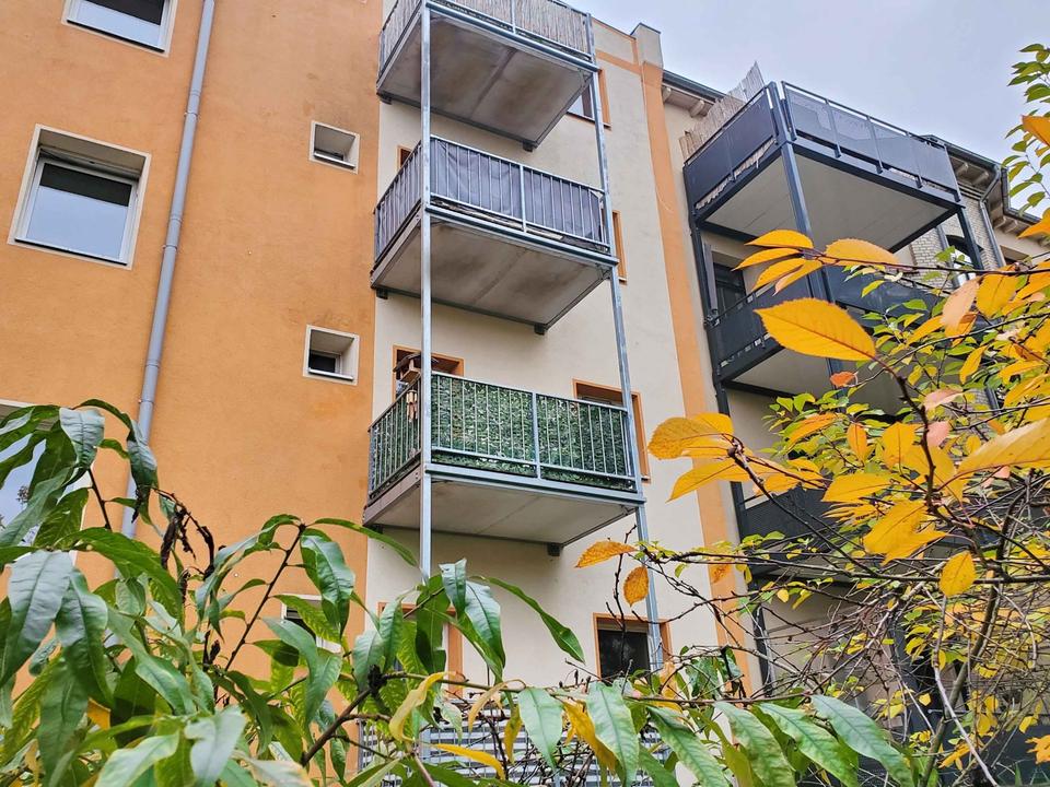 Thumbnail-Frisch renovierte 3-Raum-Wohnung mit Balkon in günstiger Lage! Wohnen in der südlichen Innenstadt mit kurzen Wegen.