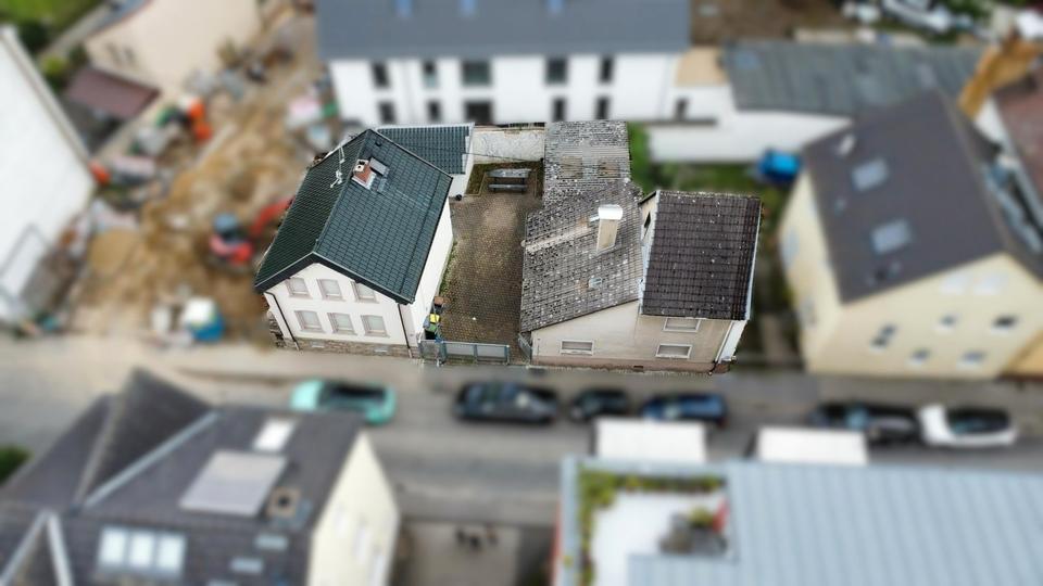 Thumbnail-Zwei Häuser mit Potenzial in Frankfurt Sossenheim Provisionsfrei