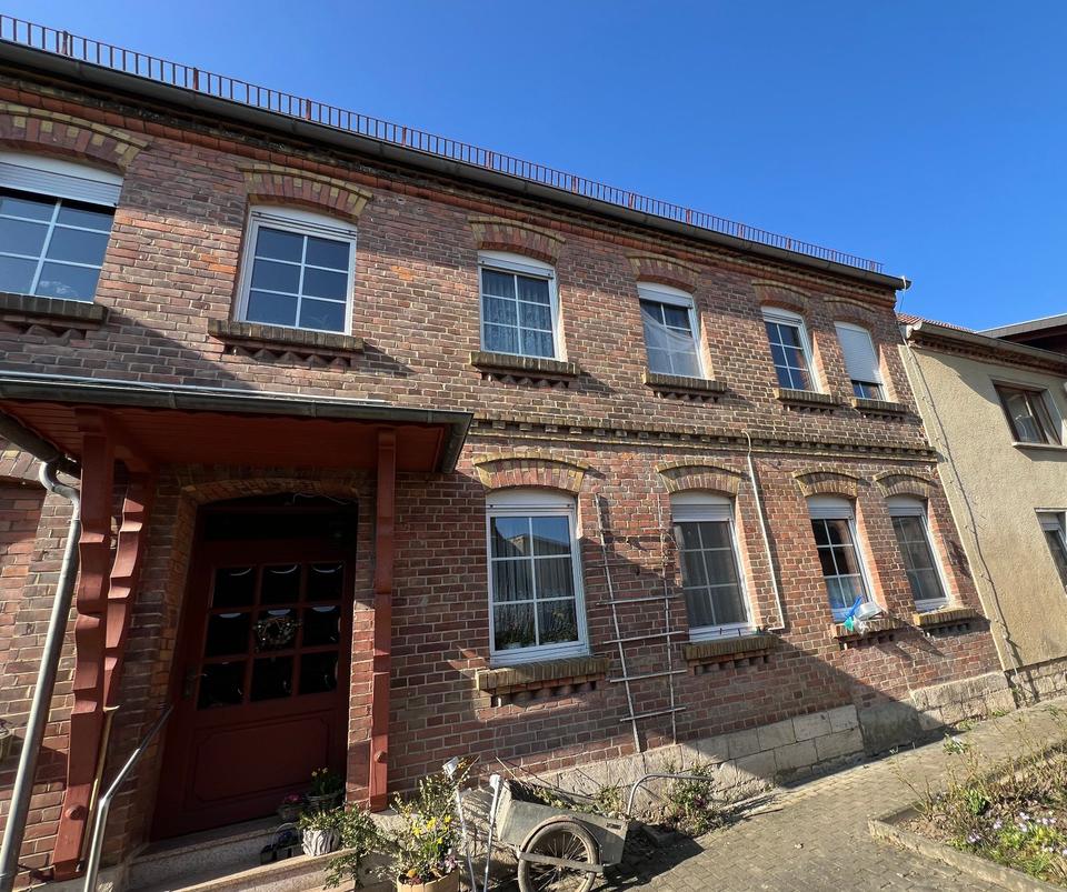 Thumbnail-Geräumiges Anwesen Haus Hof 3-Seitenhof für Selbstversorger