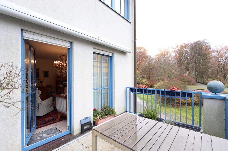 Thumbnail-Attraktive 4-Zi-Wohnung mit Blick in den Hofgarten inkl. EBK und TG-Stellpatz – frei ab 01.02.2026