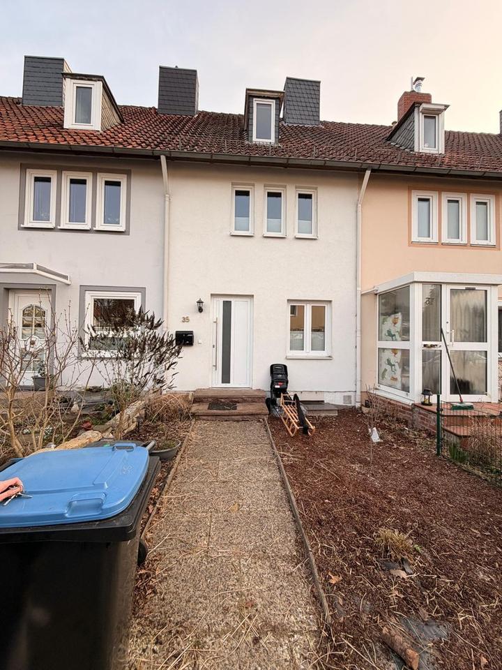 Thumbnail-Schönes Reihenhaus mit Garten und Terrasse in Hannover-Ricklingen