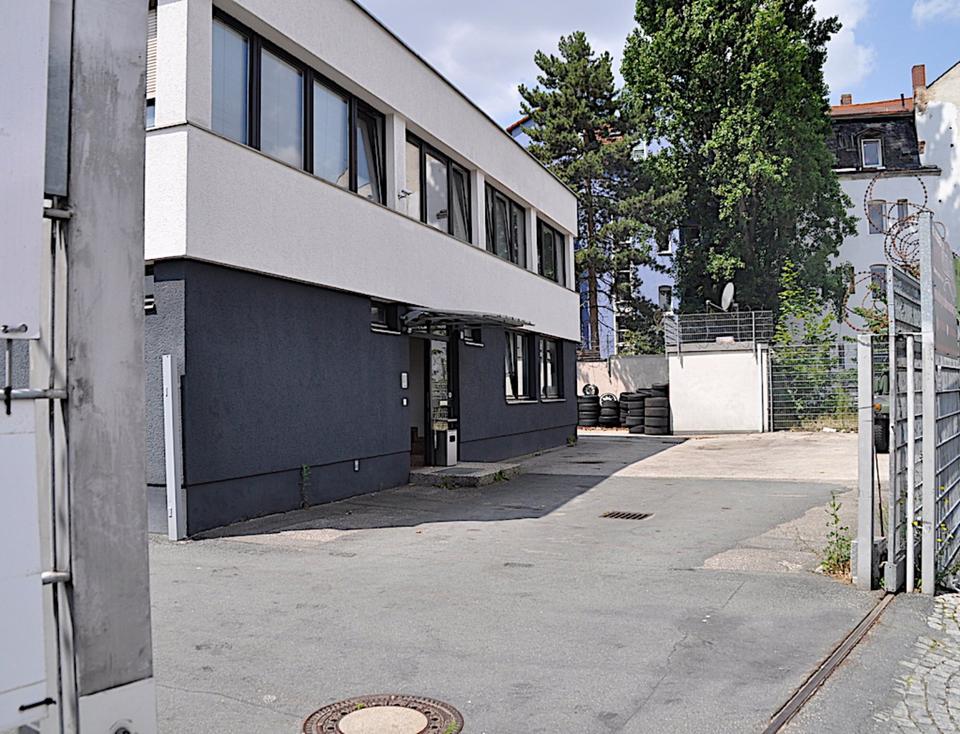 Thumbnail-BÜRO MIT STELLPLATZ ZU VERMIETEN-1.400,.€