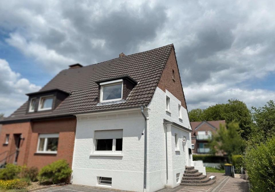 Thumbnail-Doppelhaushälfte mit Garten in Toplage Kleve(Nähe EOC) 3,5 Zimmer