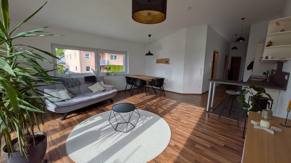 Thumbnail-Moderne 3 Zimmer Wohnung mit Balkon und EBK
