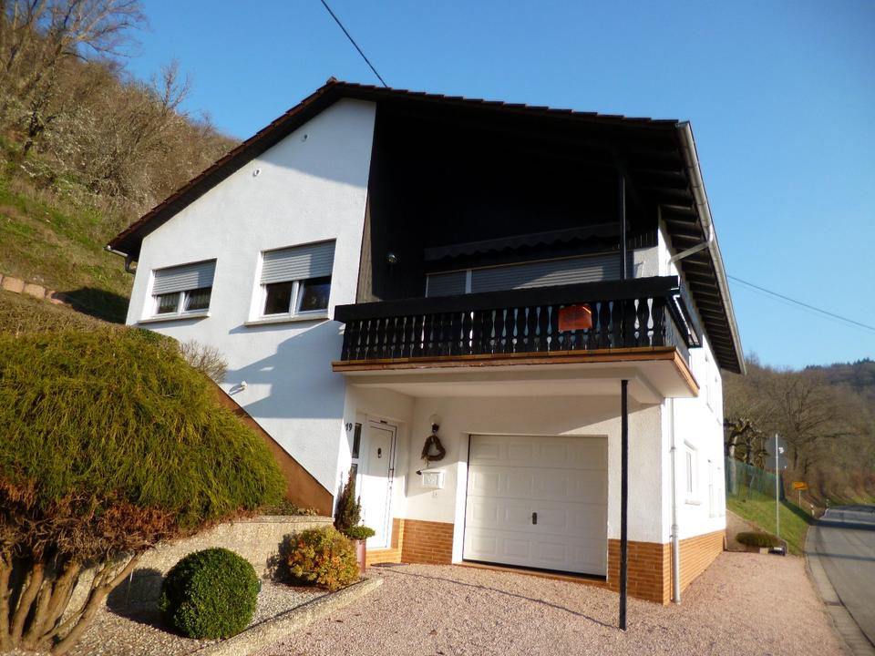 Thumbnail-Freistehendes 1-2 Familienhaus von privat zu verkaufen