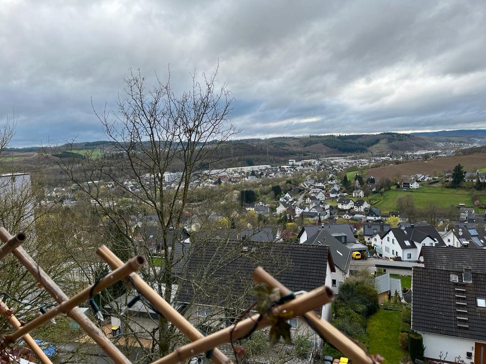 Thumbnail-Möbliertes WG-Zimmer in ruhiger Lage in Kreuztal zu vermieten