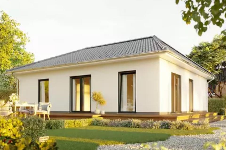 Thumbnail-Einfamilienhaus im Bungalowstill voll unterkellert mit Garage