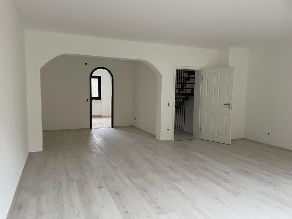 Thumbnail-Gepflegtes Einfamilienhaus mit Carport in Wuppertal Elberfeld